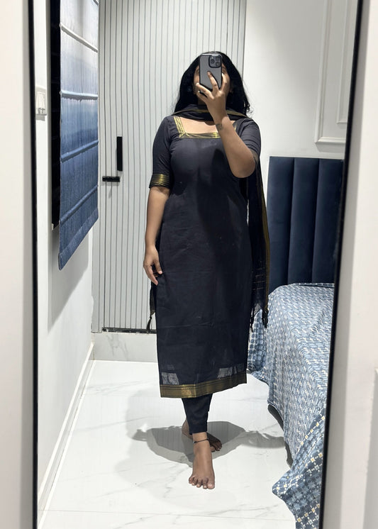 Black mangalagiri kurti set in Cotton – Kurta Set by Dharvi by Rachana (view 2)
