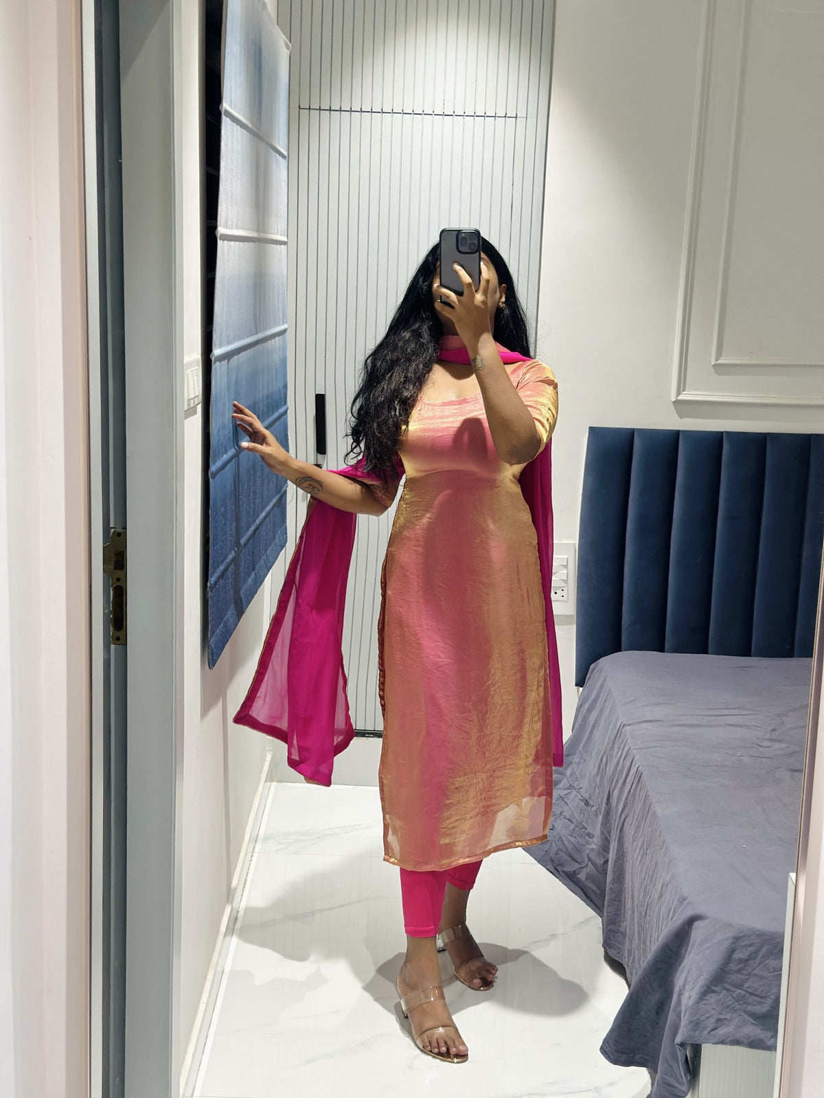 Peachy pink space silk kurta in Space Silk – Kurta Set by Dharvi by Rachana