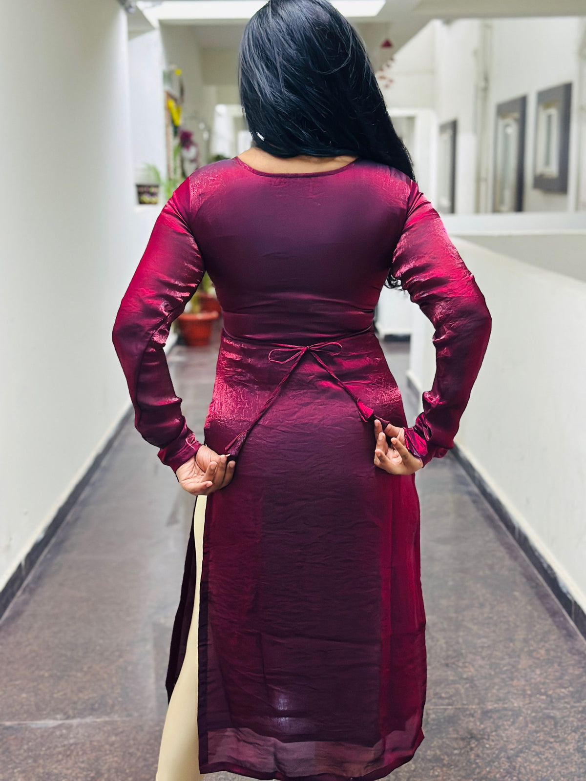 Dark maroon space silk kurta in Space Silk – Kurta Set by Dharvi by Rachana (view 3)