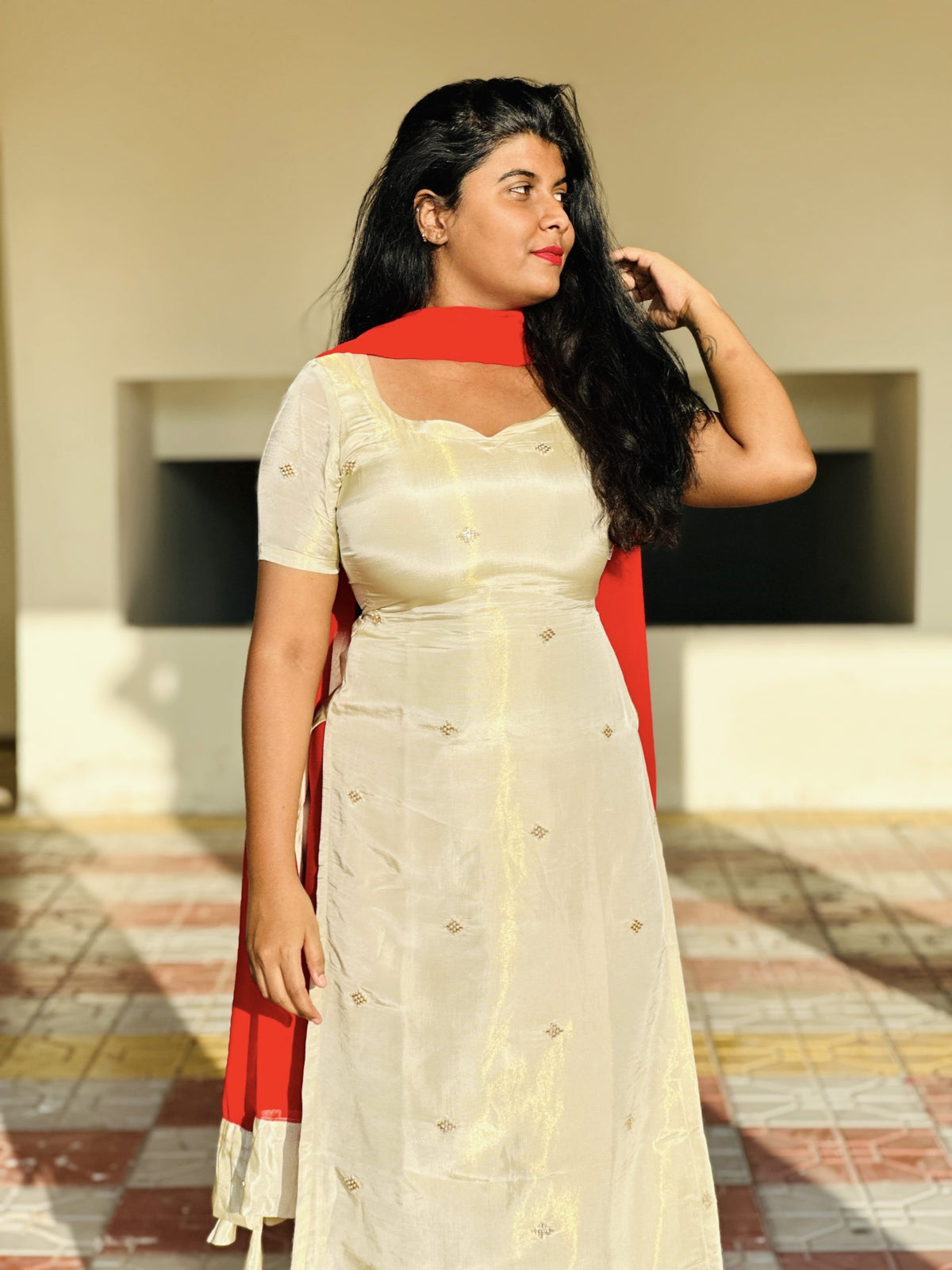Crème butta embroidered kurti set in Tissue – Kurta Set by Dharvi by Rachana (view 4)