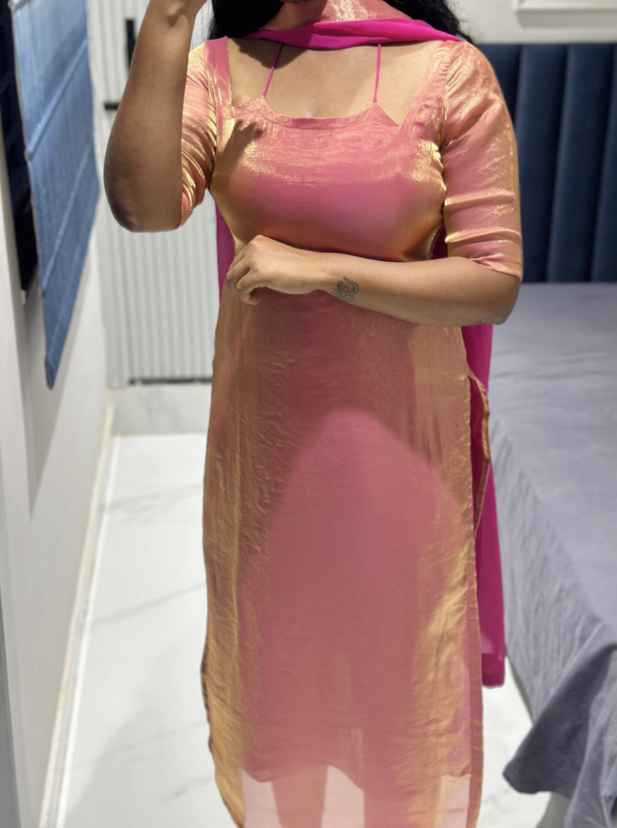 Peachy pink space silk kurta in Space Silk – Kurta Set by Dharvi by Rachana (view 3)