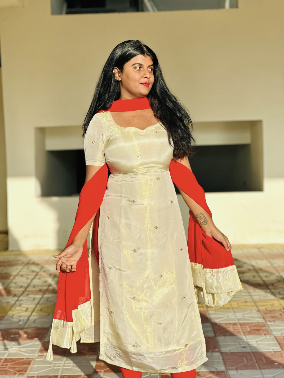 Crème butta embroidered kurti set in Tissue – Kurta Set by Dharvi by Rachana (view 3)