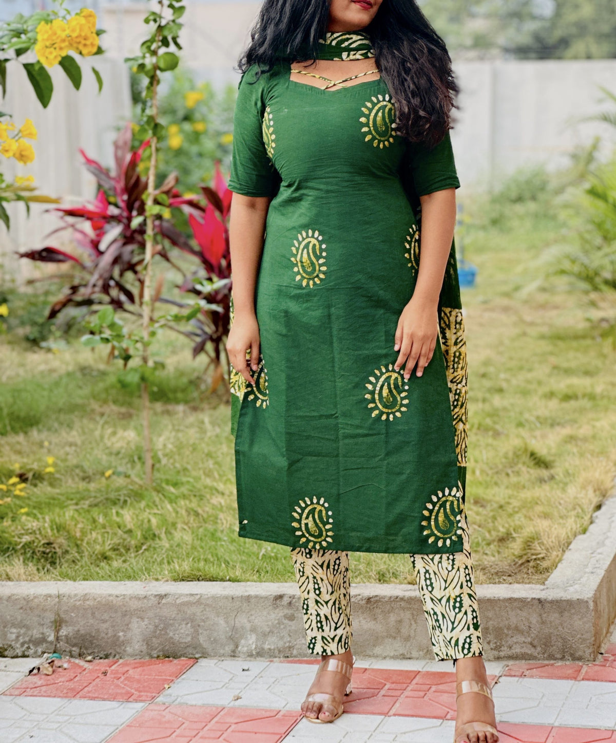 Green cotton batik suit set in Cotton – Kurta Set by Dharvi by Rachana
