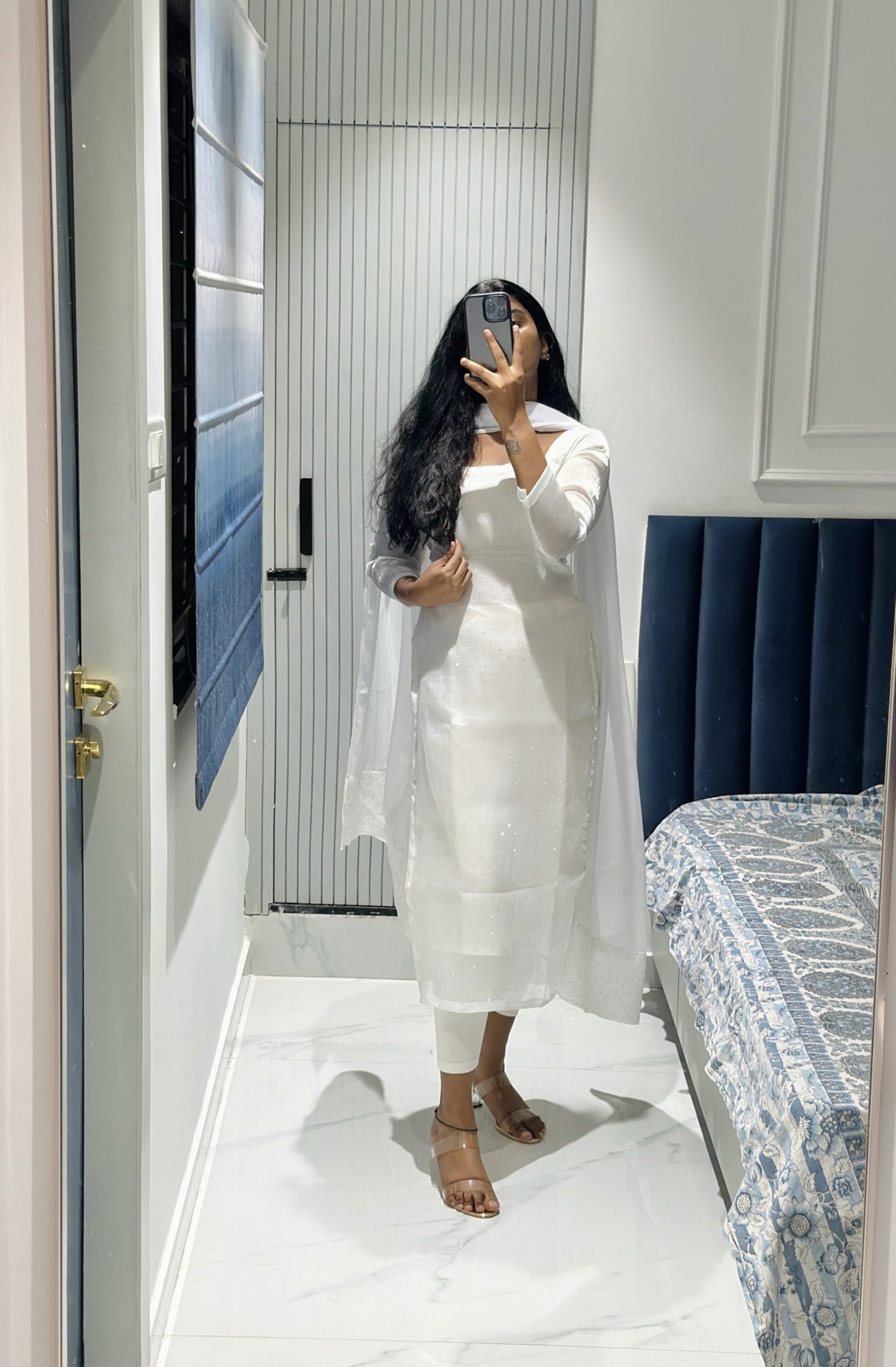 White viscose tissue kurta set in Viscose Tissue – Kurta Set by Dharvi by Rachana